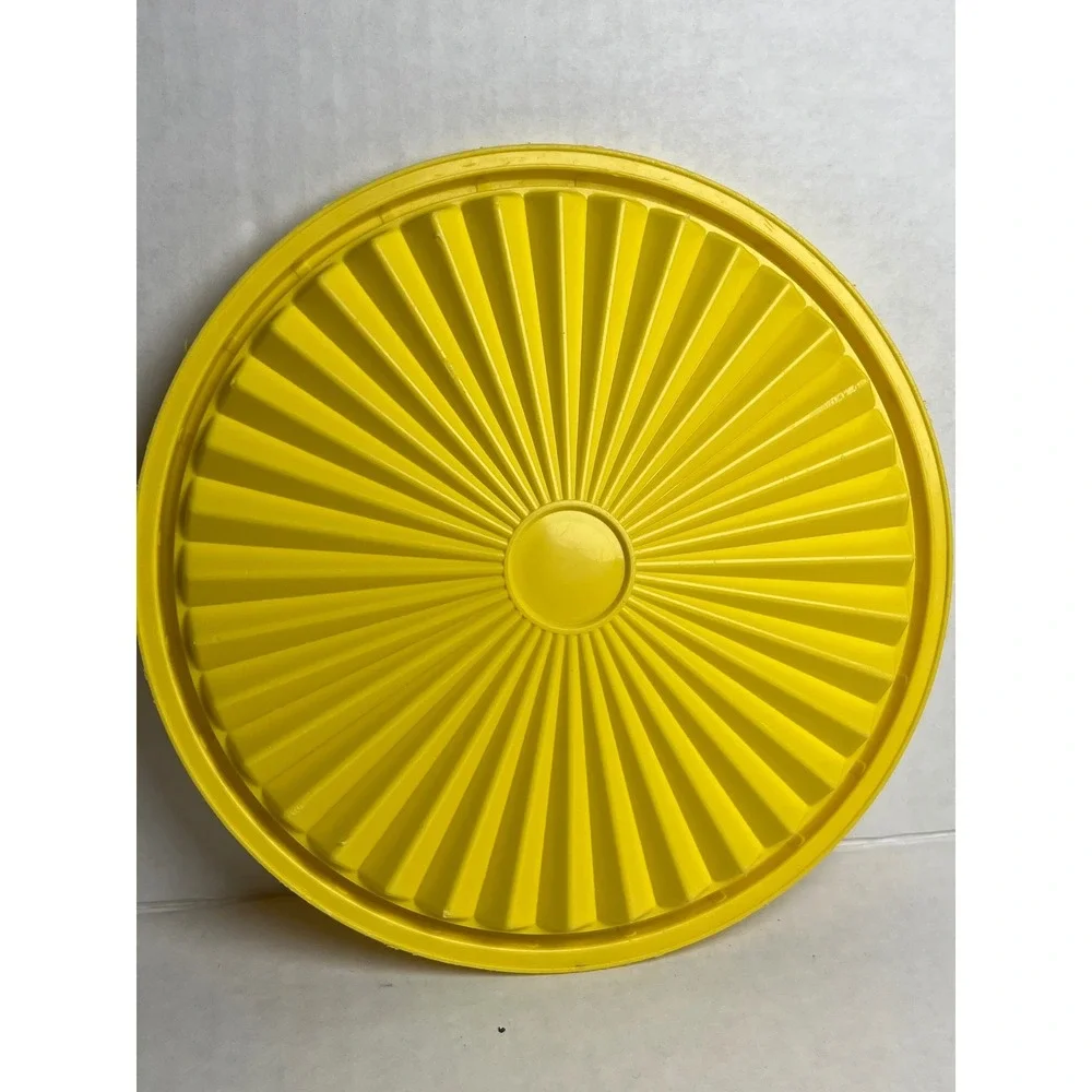 Tupperware Vintage Yellow Sunburst Lid Replacement 808-42 Accordion Pleated 6.5